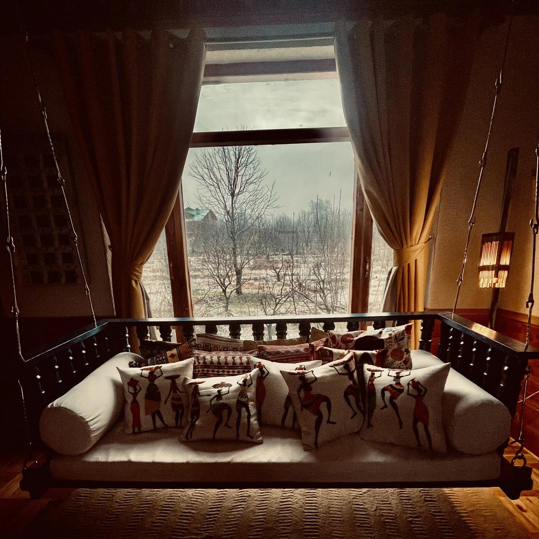 Exquisite Villa in Manali with Garden View