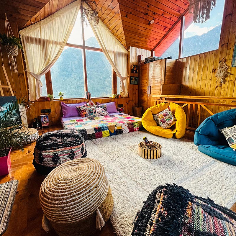 Luxurious Villa in Manali with Outdoor View